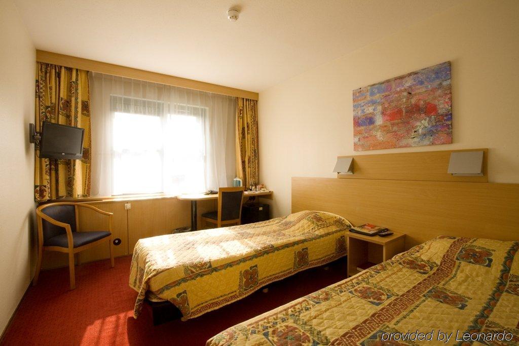 Bastion Hotel Heerlen Room photo